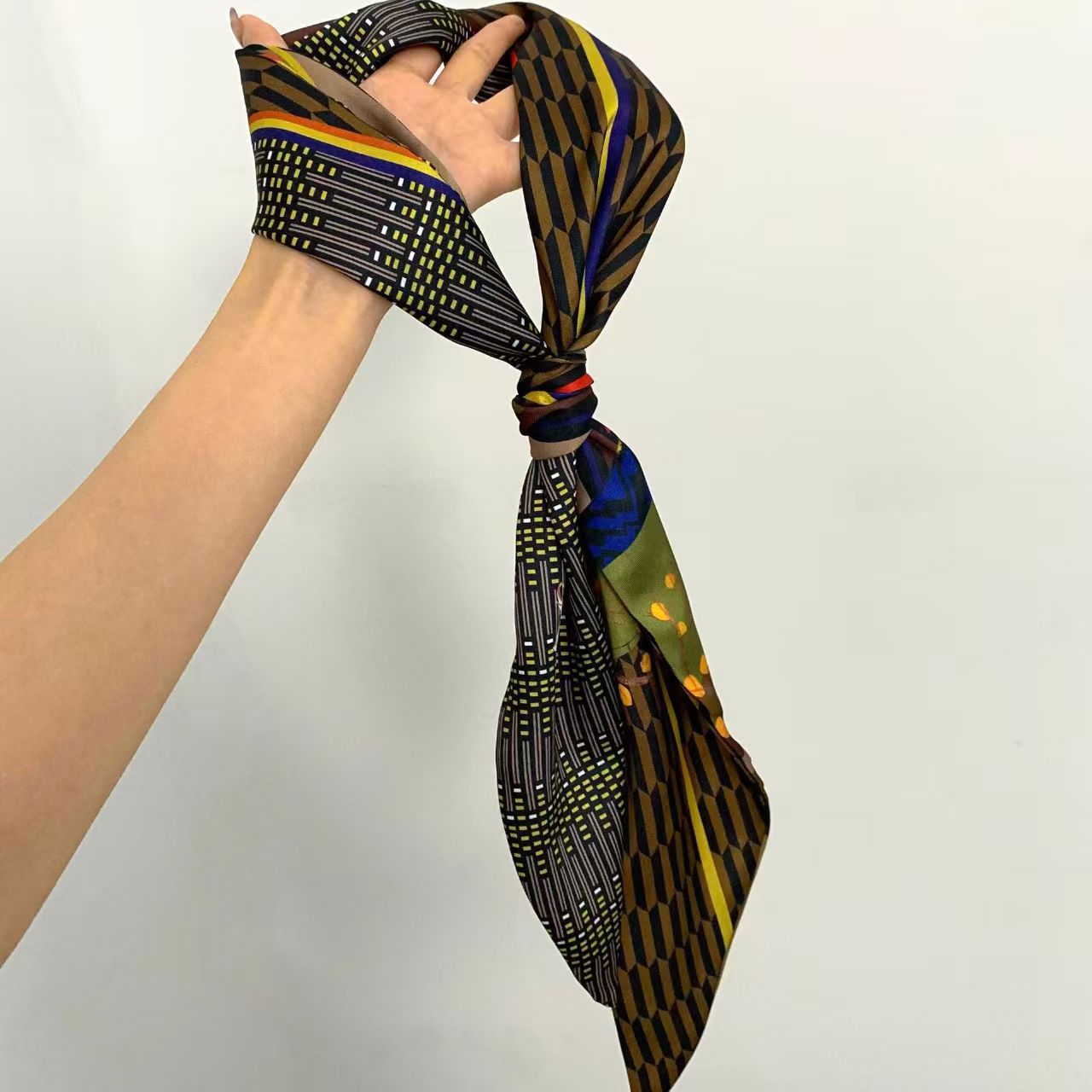 Lüks Baskılı Uzun Saç Kurdeles - Ascot Neck Scarf incelemesi ve fiyatı
